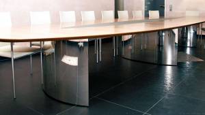 circon s-class - 6x2m - The conference table bestseller: Elegant lightness and functionality at a good price